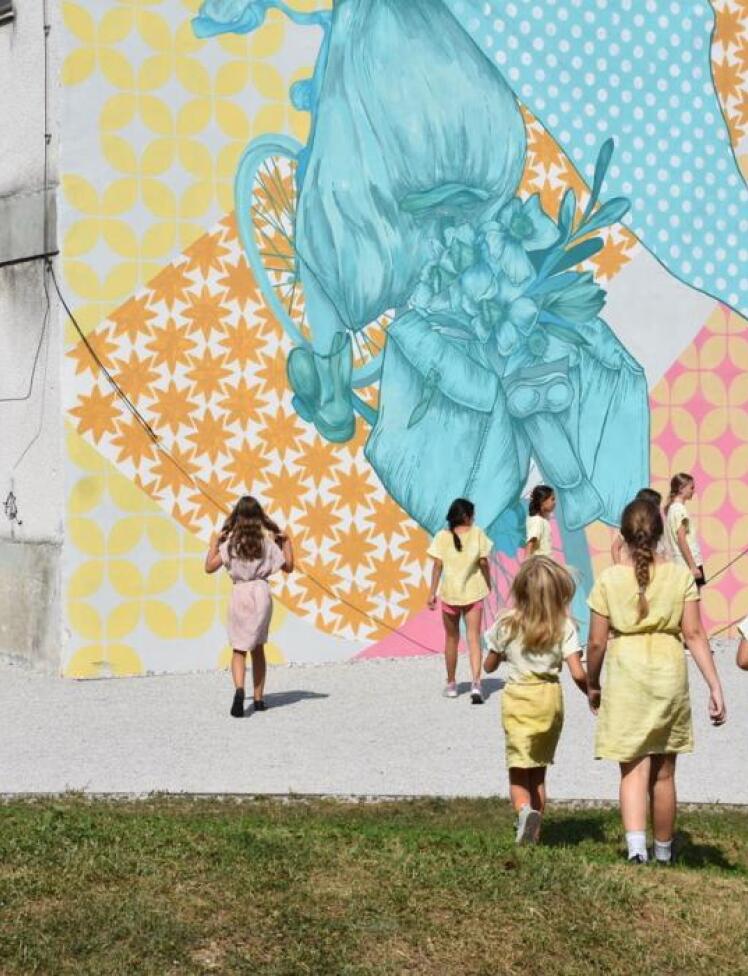 Niti blago in roke za otroke