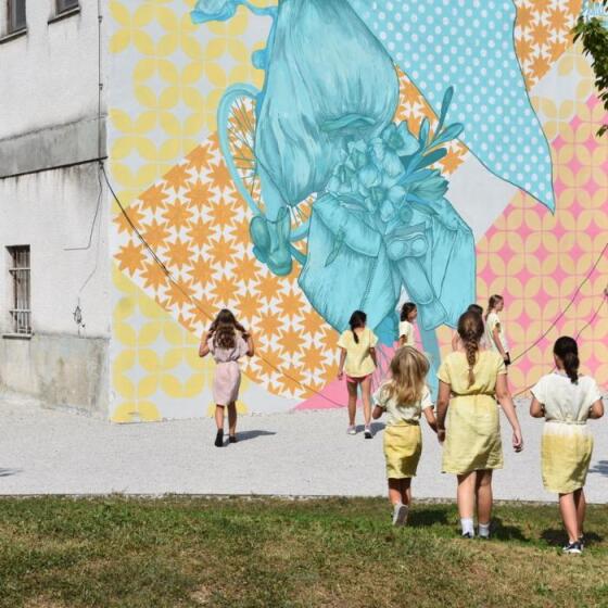 Niti blago in roke za otroke