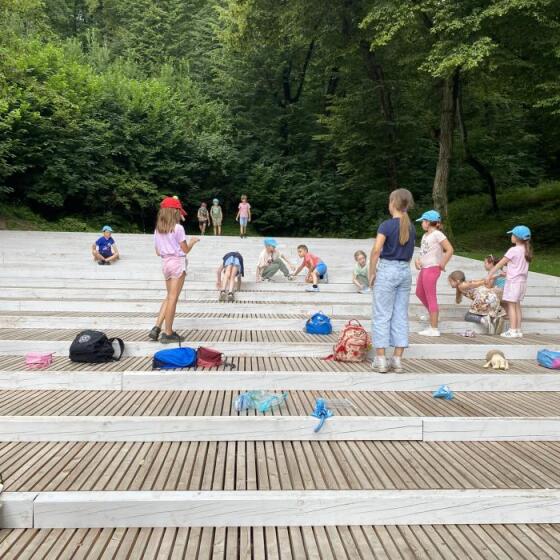 Počitnice v Mali ulici (Prečna 7)