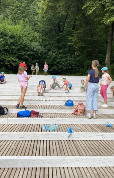 Počitnice v Mali ulici (Prečna 7)