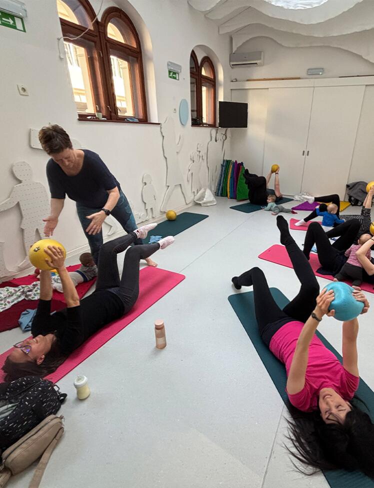 Pilates mami in dojenček Header Mobile